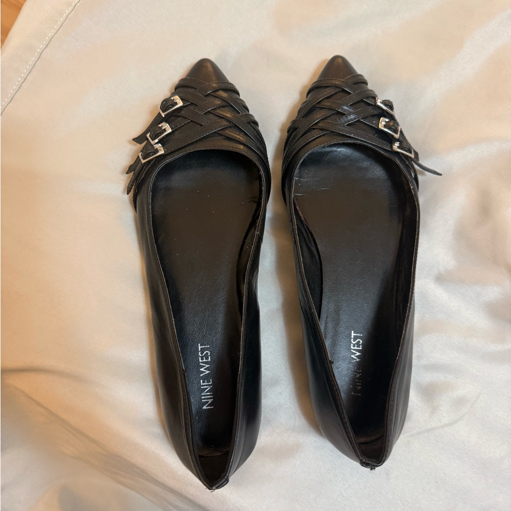 Nine West Black Flats With Buckle Detail